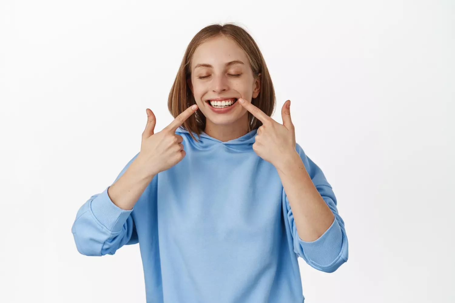 Ortodoncia en mujer sonriente